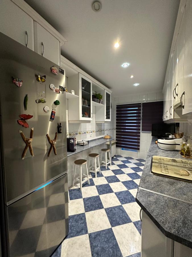 Appartement Madera De Olmo à Madrid Extérieur photo